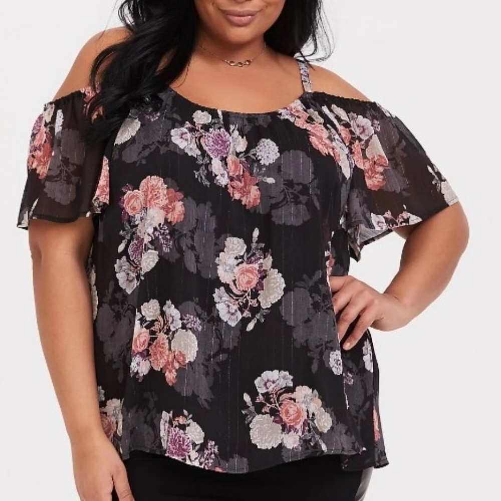 Torrid BLACK FLORAL COLD SHOULDER TOP Size 3